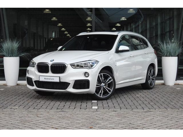 BMW X1 sDrive20i High Executive M Sport Automaat