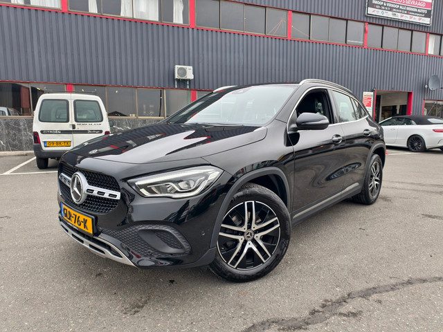 Mercedes-Benz GLA 180 Luxury Line / AUTOMAAT / SP VLG / OHB /