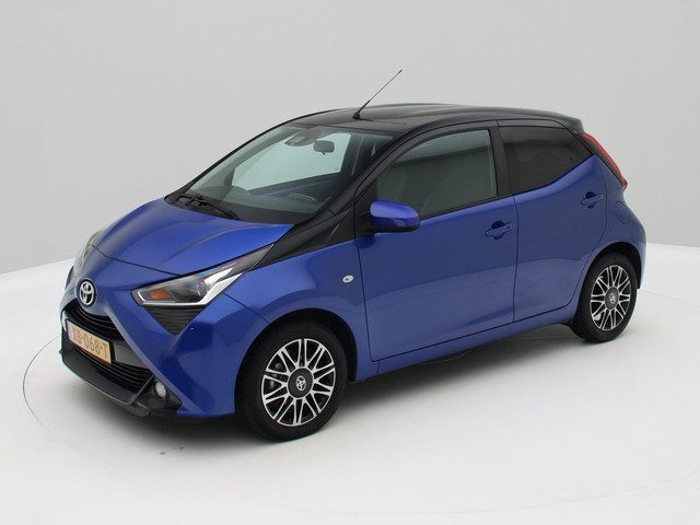 Toyota Aygo 1.0 VVT-i x-clusiv / 1/2 Leder / Camera / Origineel NL