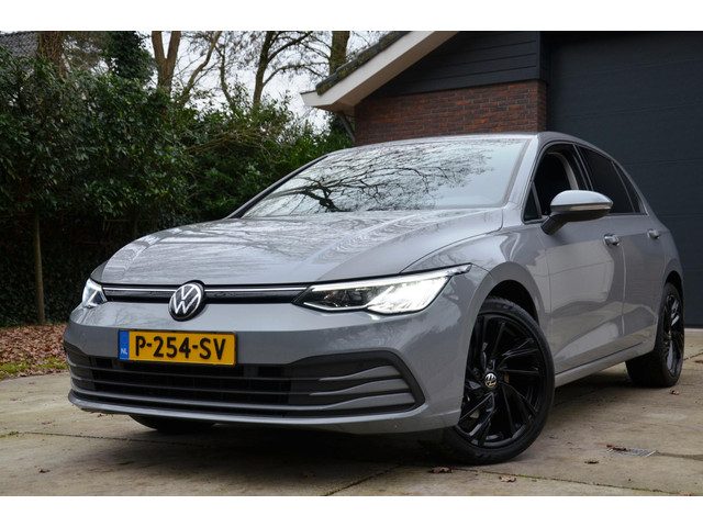 Volkswagen Golf 1.0 eTSI Life