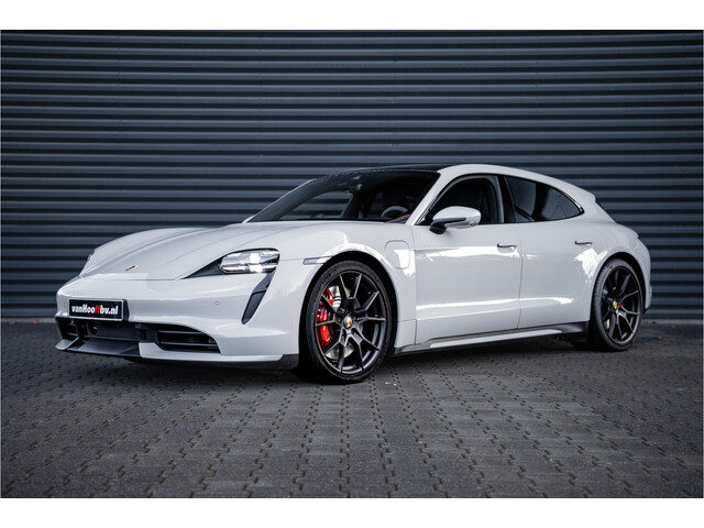 Porsche Taycan Turbo Sport Turismo