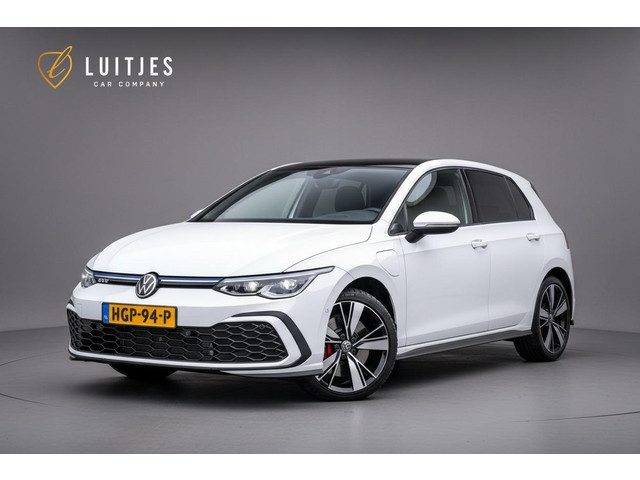 Volkswagen Golf 1.4 eHybrid GTE I Pano-dak I iQ-light I Carplay I Winterpack I ACC I Head-up I Deale
