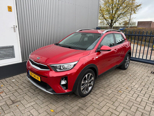 Kia Stonic 1.0 T-GDi DynamicLine / NAVIGATIE / AIRCO / CAMERA / CRUISE / HOGE INSTAP/ PARKEERSENSORE