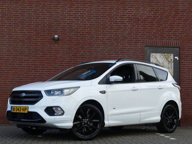 Ford Kuga 1.5 EcoBoost ST Line / Trekhaak