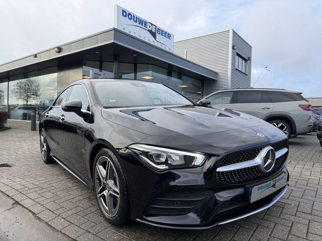Mercedes-Benz CLA 200 AMG Line Premium