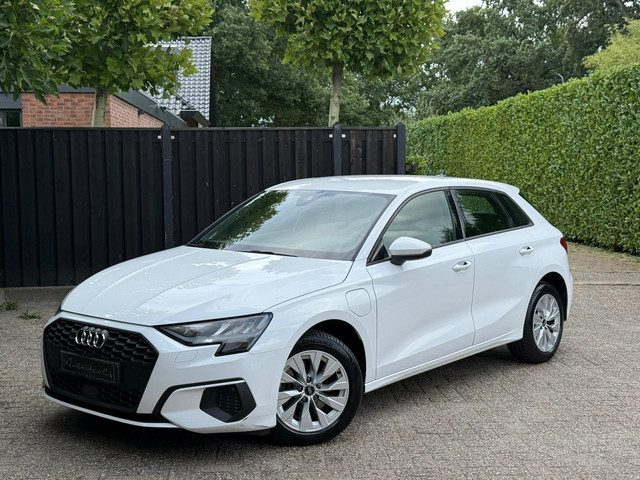 Audi A3 Sportback 40 TFSI e Business edition