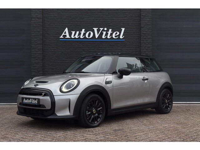 MINI Electric Cooper SE 33 kWh | Camera | Comfort Access | Stoelverwarming | LED