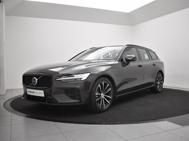 Volvo V60 T6 PLUG-IN HYBRID PLUS DARK 360GR CAM HARMAN KARDON TREKHAAK