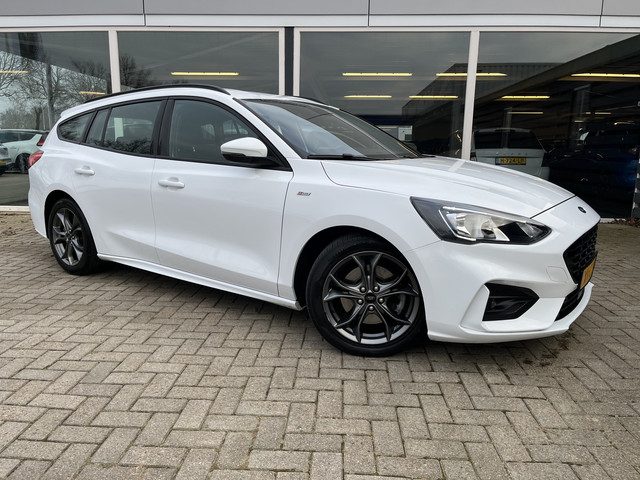 Ford Focus Wagon 1.5 EcoBlue ST Line Business Elec trekhaak / Clima / Led / Carplay