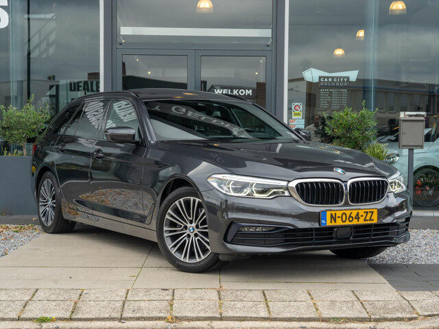 BMW 5 Serie touring 520i High Executive / HUD / Adaptive cruise / Pano / CarPlay / Stoelverwarming