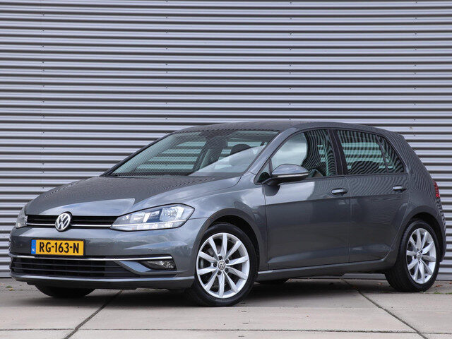 Volkswagen Golf 1.6 TDI Comfortline Business Automaat *Navigatie*Adaptive cruise*