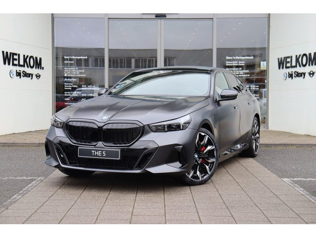 BMW 5 Serie 550e xDrive M Sport Automaat