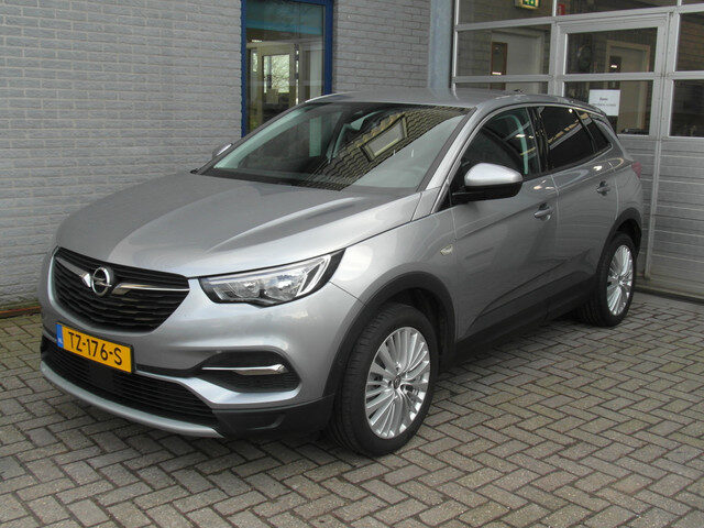 Opel Grandland X 1.2 Turbo Business Executive