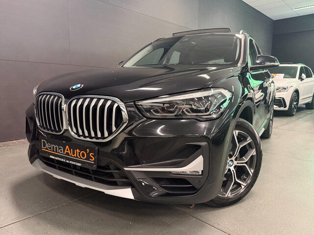 BMW X1 SDrive18i Executive Edition PANO/LEDER/H-UP/NAVI/SFEERVERL/LED/PDC/CRUISE///