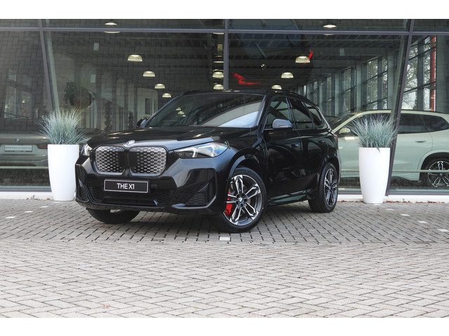 BMW iX1 xDrive30 M Sport