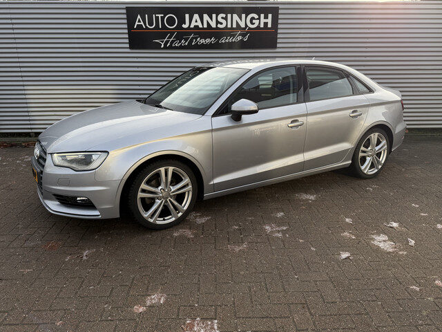 Audi A3 Limousine 1.4 TFSI Ambition Pro Line S met slechts 85.353 KM!!