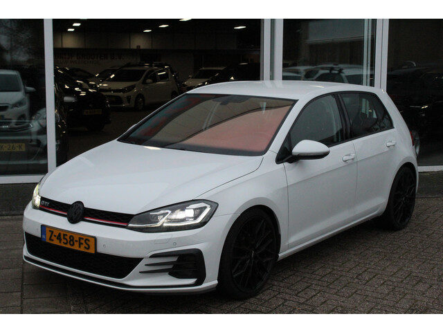 Volkswagen Golf 1.0 TSI Highline//Led//Ecc//Stoelverwarming!!