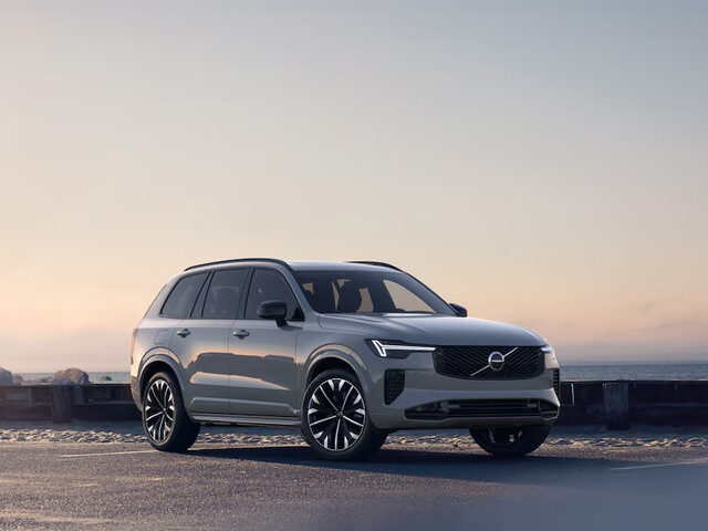 Volvo XC90 T8 Plug-in hybrid AWD Ultra Dark | Panoramadak | 360° camera | Head-up Display | Luchtver