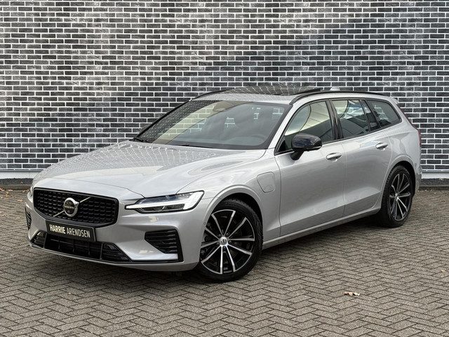 Volvo V60 T6 Plug-in hybrid AWD Plus Dark