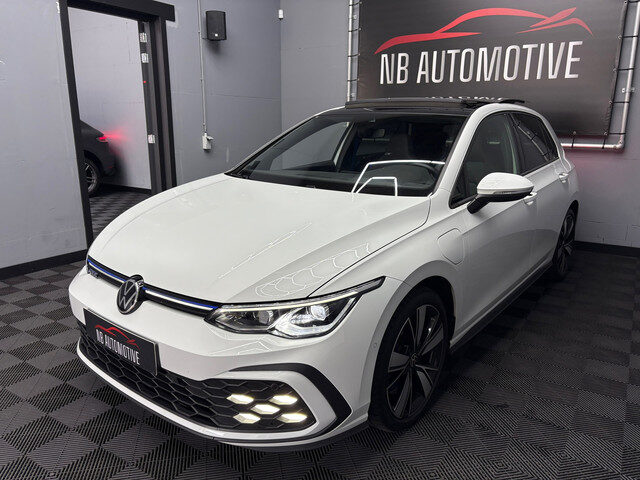 Volkswagen Golf GTE 1.4 eHybrid PANO