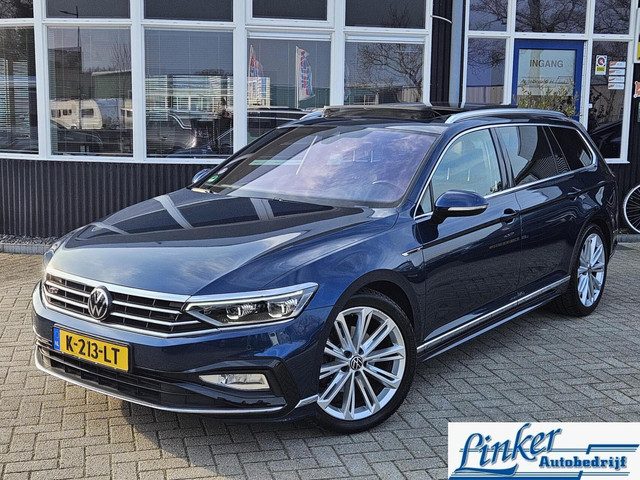 Volkswagen Passat Variant 1.5 TSI R-Line Business + LEDER TREKH NL-AUTO Aquamarine Blue