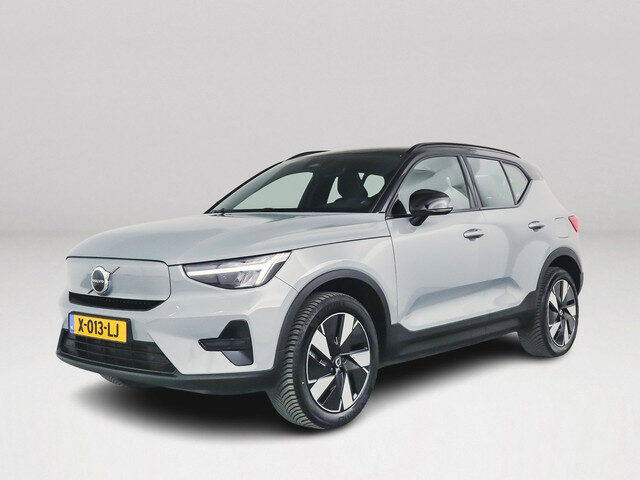 Volvo XC40 Single Motor Plus 69 kWh | Stoel- en stuurverwarming | Parkeercamera