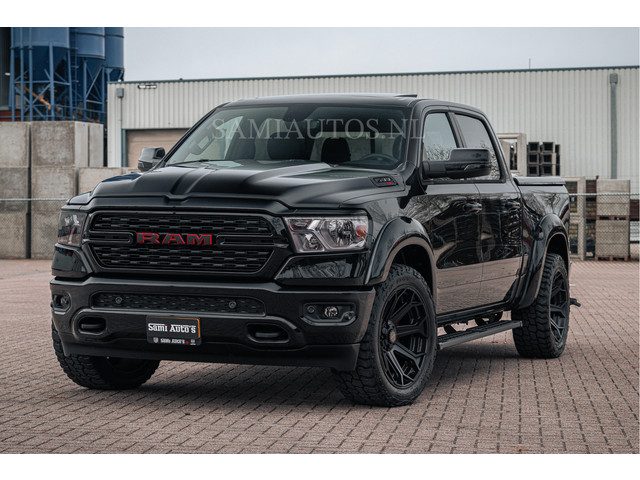 Dodge Ram Pick-Up SPORT | 5.7 V8 4x4 HEMI | PANORAMA DAK | GROOTSCHEM 12 INCH | LPG | Diamond Black