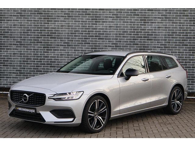 Volvo V60 2.0 B3 Momentum Advantage