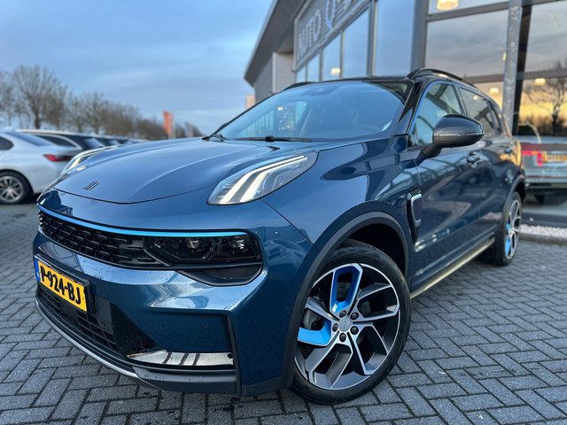 Lynk&Co 01 1.5 | Plug in Hybride | Panorama | Camera | Automaat | Navi | Carplay | Stoelverwarming |