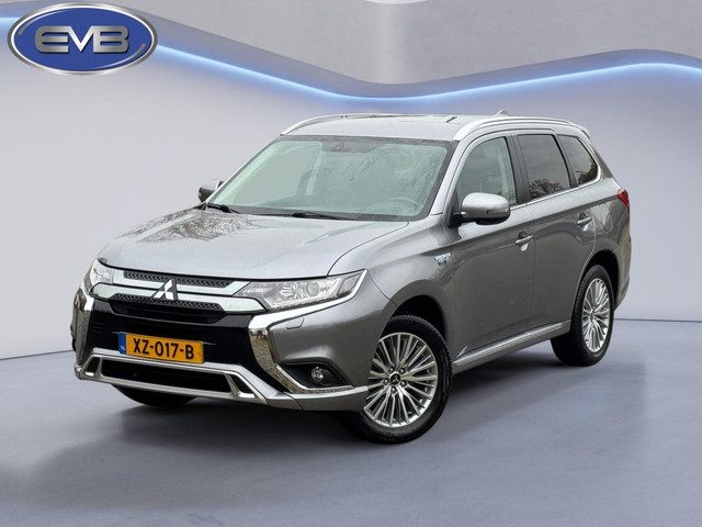 Mitsubishi Outlander 2.4 PHEV Pure+, vele opties, achteruitrijcamera, leder, 18 inch, trekhaak, NL a