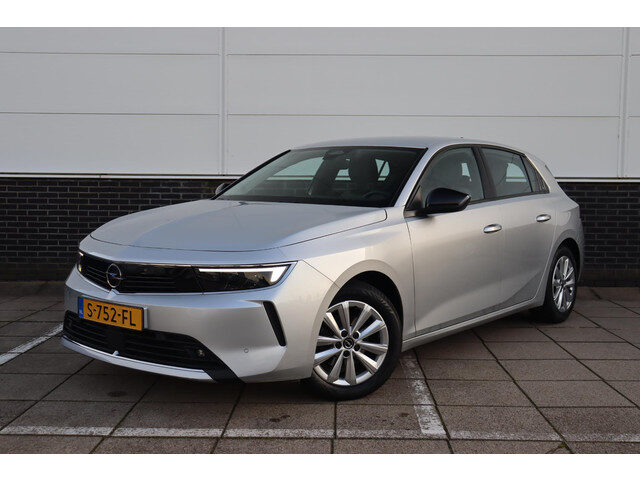 Opel Astra 1.2T 110PK Edition