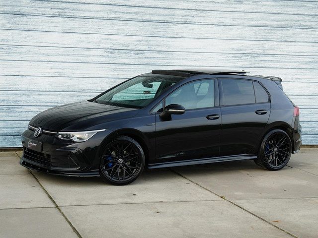 Volkswagen Golf 1.5 eTSI R-Line Pano H&K Audio Cruise Camera