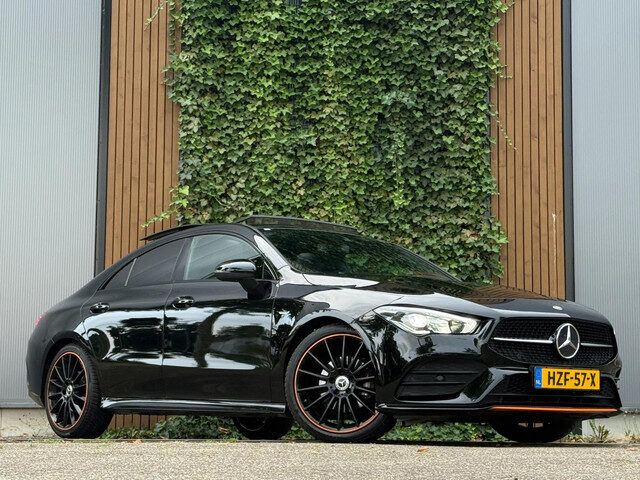 Mercedes-Benz CLA 180 Orange Art Edition 1|PANO|SFEER|CAMERA|AMG