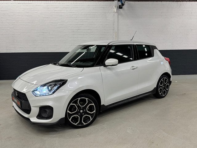 Suzuki Swift 1.4 Sport / Navi / Carplay / Camera / Sportstoelen / Stoelverwarming