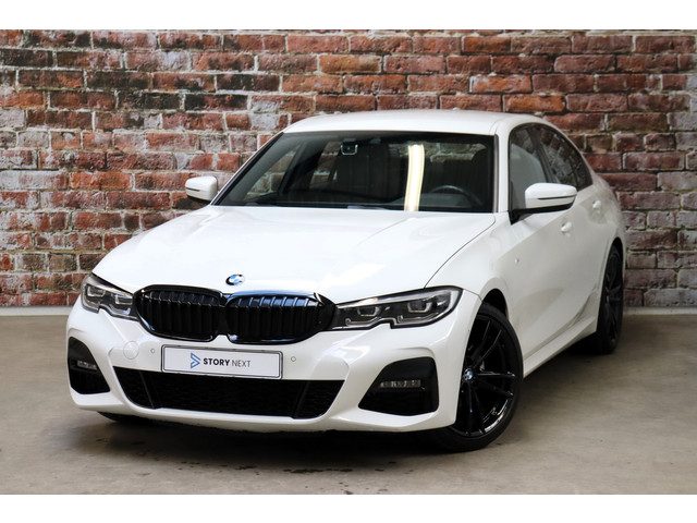 BMW 3 Serie Sedan 320i High Executive M Sport Pakket Automaat