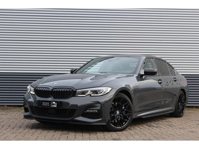 BMW 3 Serie 330e | M Performance | 360 Camera | Adaptive cruise | Stuurverwarming | Stoelverwarming