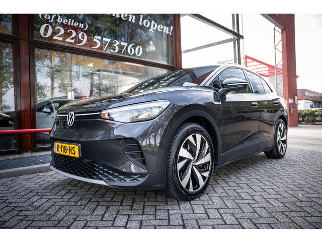 Volkswagen ID.4 First 77 kWh | Stoelverwarming | Adaptieve cruise control | Camera | DAB | Lane assi