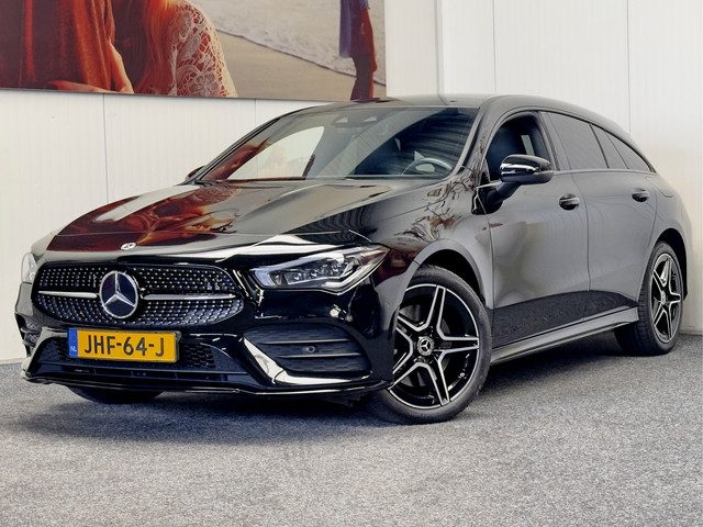 Mercedes-Benz CLA SHOOTING BRAKE PANORAMADAK 250 E AMG LINE
