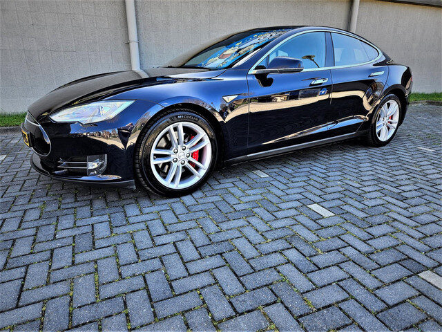 Tesla Model S 85D Performance*€ 21.300 NETTO*700PK AUTOPILOT/PANODAK/LUCHTVERING