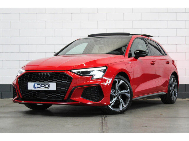 Audi A3 Sportback 40 TFSI e S-Line | Pano B&O S3 Sfeer Matrix Cam Keyless BTW CarPlay