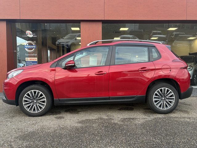 Peugeot 2008 1.2 PureTech Blue Lion | Trekhaak | Navigatie