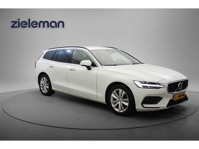 Volvo V60 2.0 B3 Momentum Business Automaat - Carplay, Digital Cockpit