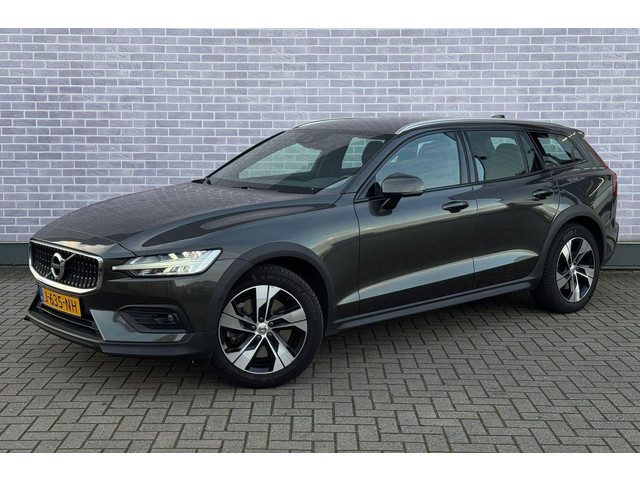 Volvo V60 Cross Country 2.0 B5 AWD 250PK Ultimate TREKHAAK
