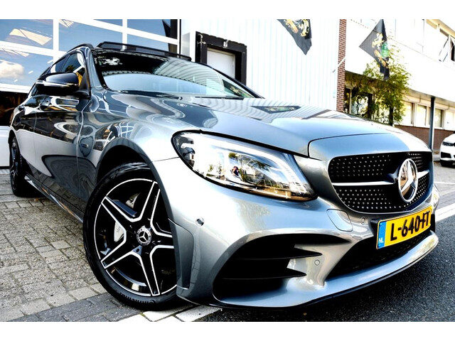 Mercedes-Benz C-Klasse Estate 300 e AMG 360º/LEER/NAVI/PANO