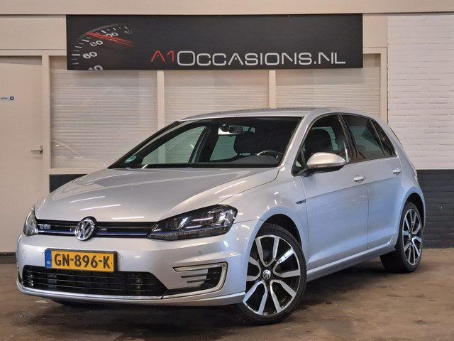 Volkswagen Golf 1.4 TSI GTE + NAVI