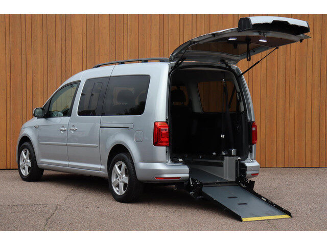 Volkswagen Caddy Maxi 1.4 TSI Trendl. 5p+1 Rolstoel auto bodemverlaging a.camera