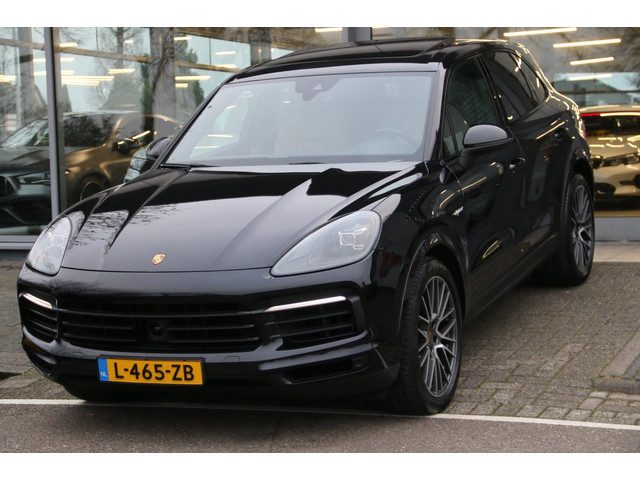 Porsche Cayenne 3.0 E-Hybrid LUCHTVERING PANO-DAK NL-AUTO NAP!