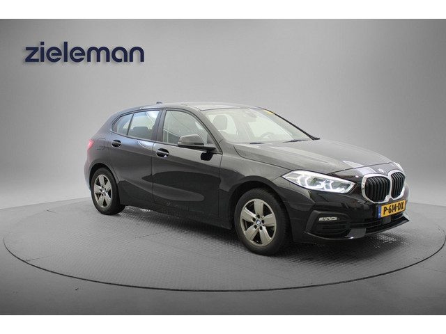 BMW 1 Serie 118d Business Edition Automaat - Digitaal Cockpit, Carplay, Navi, Cruise, Trekhaak afn.