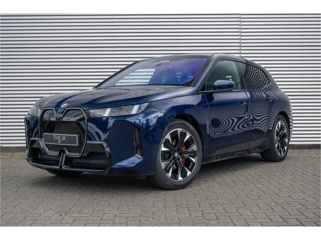 BMW iX xDrive45 M Sport