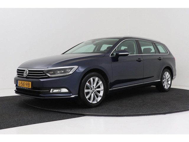 Volkswagen Passat Variant 1.8 TSI Highline | Camera | Leer/alcantara | Adap Cruise | Stoelverwarming